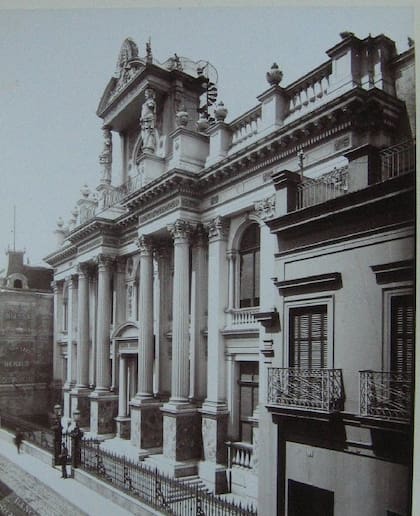 Restauraron la fachada de la primera sucursal del Banco Central que así se veía a fines del 1800