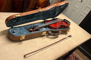 Restituyeron a una familia francesa un violín robado por los nazis en 1940
