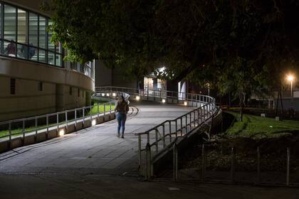 Retiro a oscuras: por obras en la zona, falta luz en la terminal y en la villa 31