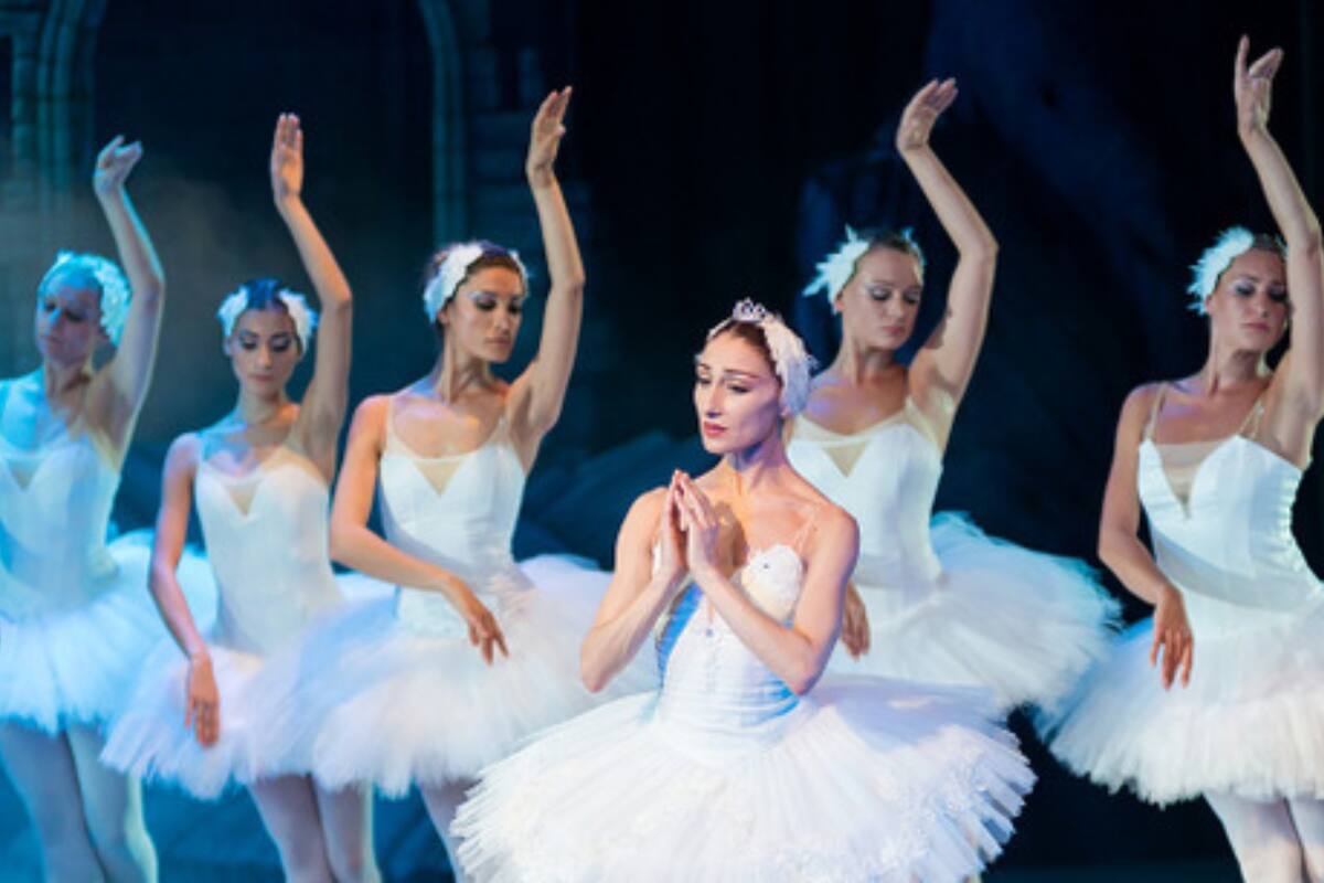 Reto visual, ¿podés encontrar los dos errores en esta imagen llena de bailarinas?
