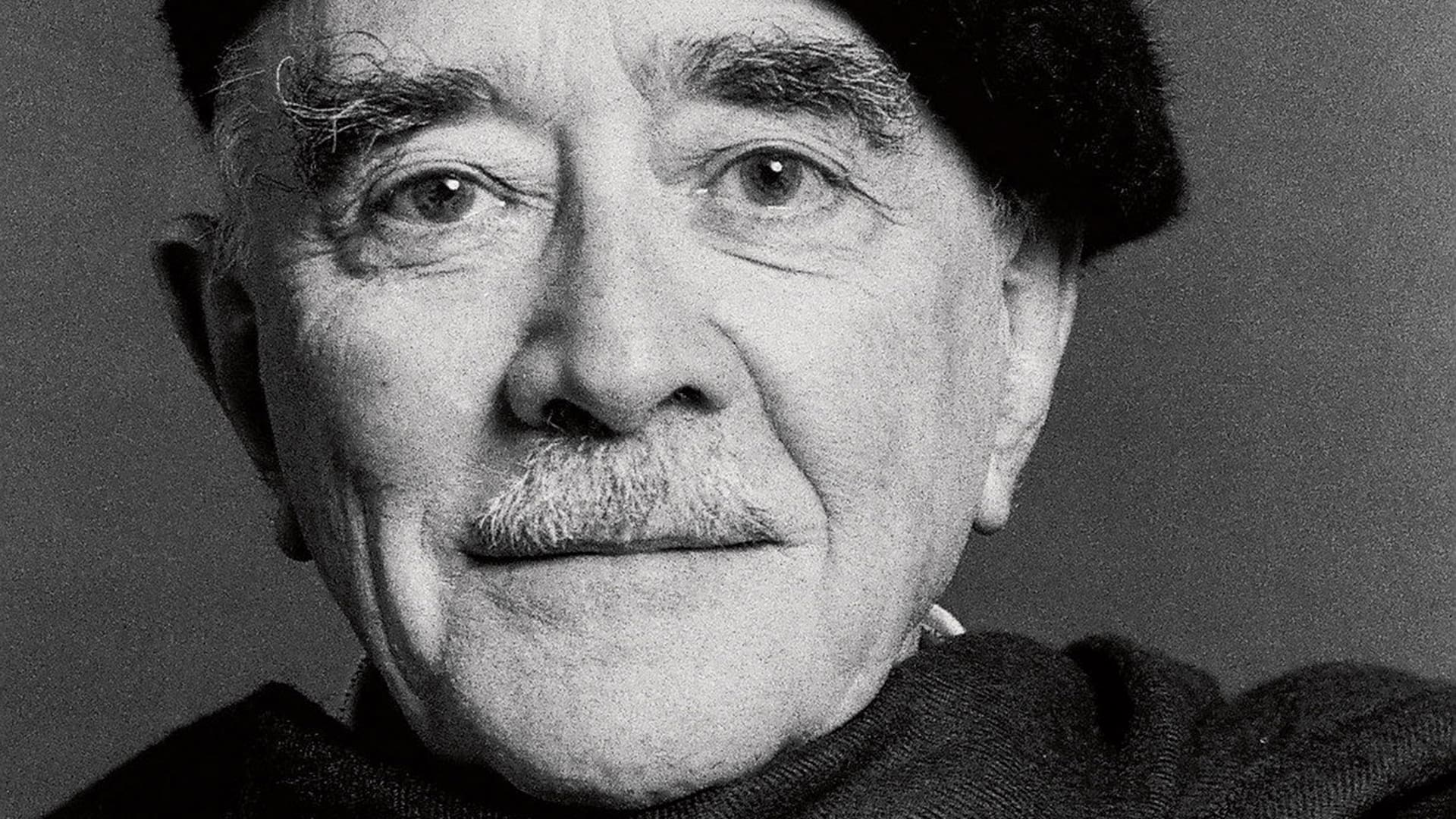 Retrato del escritor Manuel Mujica Lainez.