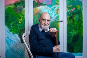 Retrato del artista plástico Luis Felipe Yuyo Noé, en su casa de calle Tacuarí