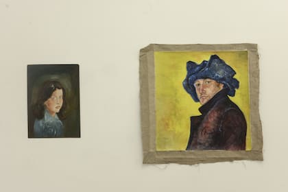 Retratos de Rosana Schoijett por su padre y de Sigismond de Vajay por su madre, en Proa