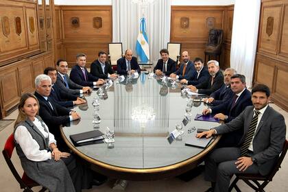 Reunión de Guillermo Francos y Nicolás Posse con los gobernadores de Juntos por el Cambio en la Casa Rosada