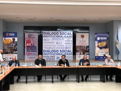 Reunión de la CGT en la sede la Uocra