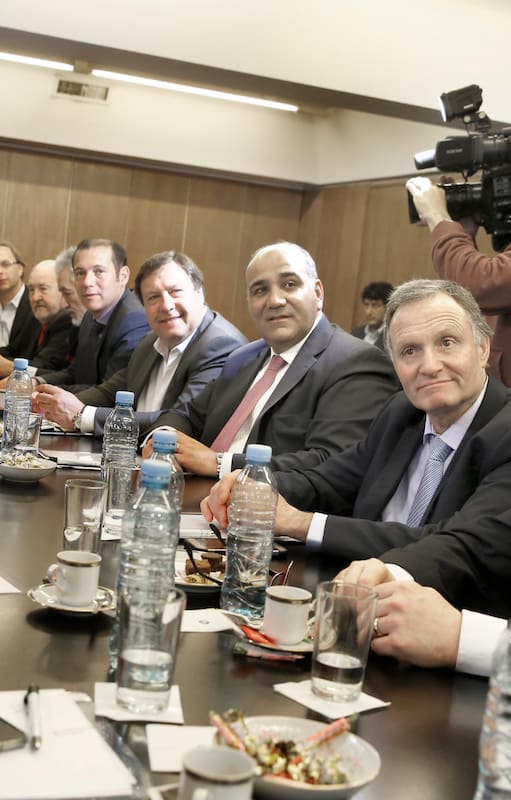 Eternos La Argentina feudal se aferra al poder y a sus privilegios
Una reunión de gobernadores en tiempos de Macri; entre ellos, Insfrán, Uñac, Rodríguez Sáa, Weretilneck, Manzur y Zamora