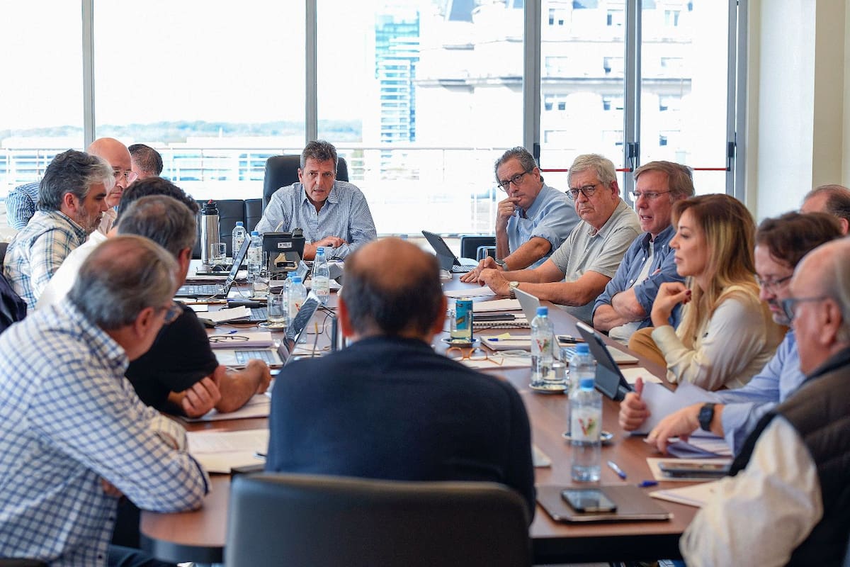 Reunión del equipo económico a tras la divulgación del índice de precios de abril (8,4%)