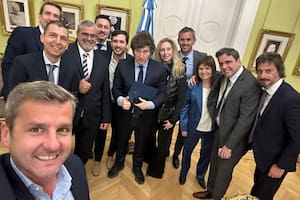 Reunión del presidente Javier Milei y funcionarios del Gobierno con los diputados radicales que defendieron el veto a la reforma jubilatoria.