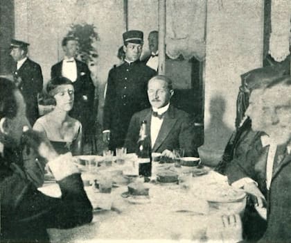 Reunión en el Ocean Club después del carnaval, en 1921