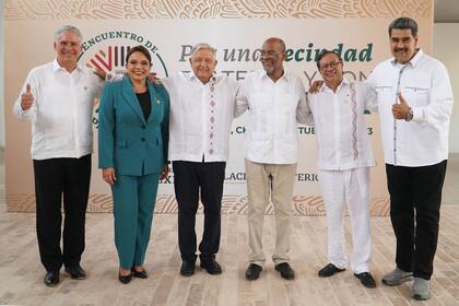 Reunión en octubre pasado del presidente de Cuba, Miguel Díaz-Canel, de Honduras, Xiomara Castro, de México, Andrés Manuel López Obrador, de Haití, Ariel Henry, de Colombia, Gustavo Petro, y de Venezuela, Nicolás Maduro (de izquierda a derecha)