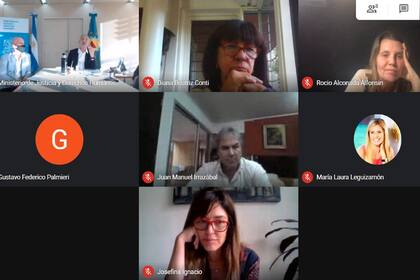 Reunión virtual entre integrantes del Comité Nacional para la Prevención de la Tortura (CNPT), el ministro de Justicia Julio Alak y el subsecretario de Política Criminal bonaerense, Lisandro Pellegrini