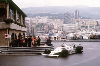 Lole Reutemann con el Williams el día que ganó en Mónaco, en 1981. Un piloto muy atacado cuando estuvo en actividad y que fue valorado con el tiempo por la gente