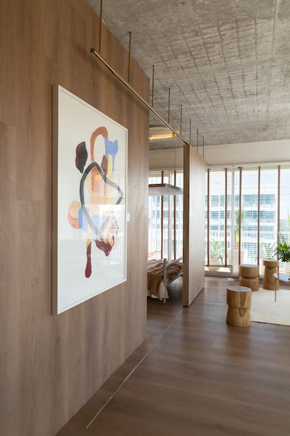 Revestimientos de paredes: una tendencia que se repite en los diferentes Lofts de Experiencia Living y se aprecia en el espacio ideado por Vint Market.