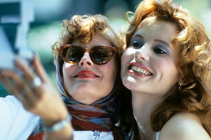 Junto a Geena Davis en Thelma & Louise. El film marcó una época con su fuerte declaración sobre el feminismo. “El cine debe entretener y también invitar a la reflexión”, declaró Susan