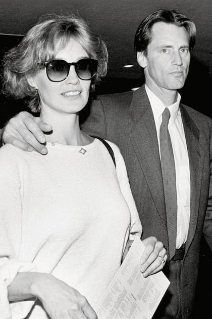 Junto a su gran amor, Sam Shepard, en la gala de El mejor, la primera producción de TriStar Pictures, en 1984