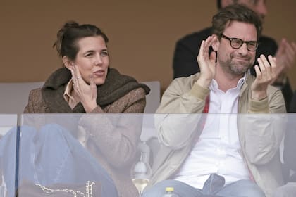 Si bien están juntos desde hace dos años, Charlotte Casiraghi y el escritor Nicolas Mathieu oficializaron su
noviazgo a principios de este año, durante el torneo de tenis Monte-Carlo Masters 2026