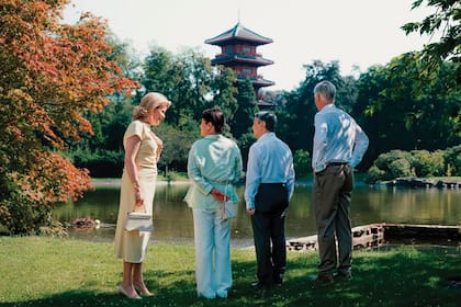 El último día visitaron la Torre Japonesa, de 50 metros de altura construida entre 1900 y 1904 por orden del rey Leopoldo II. Forma parte del complejo de los Museos del Lejano Oriente ubicados en Laeken