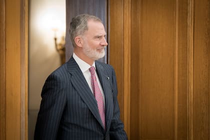 Rey recibe en audiencia a expedicionarios de la misión de Miguel de la Quadra-Salcedo