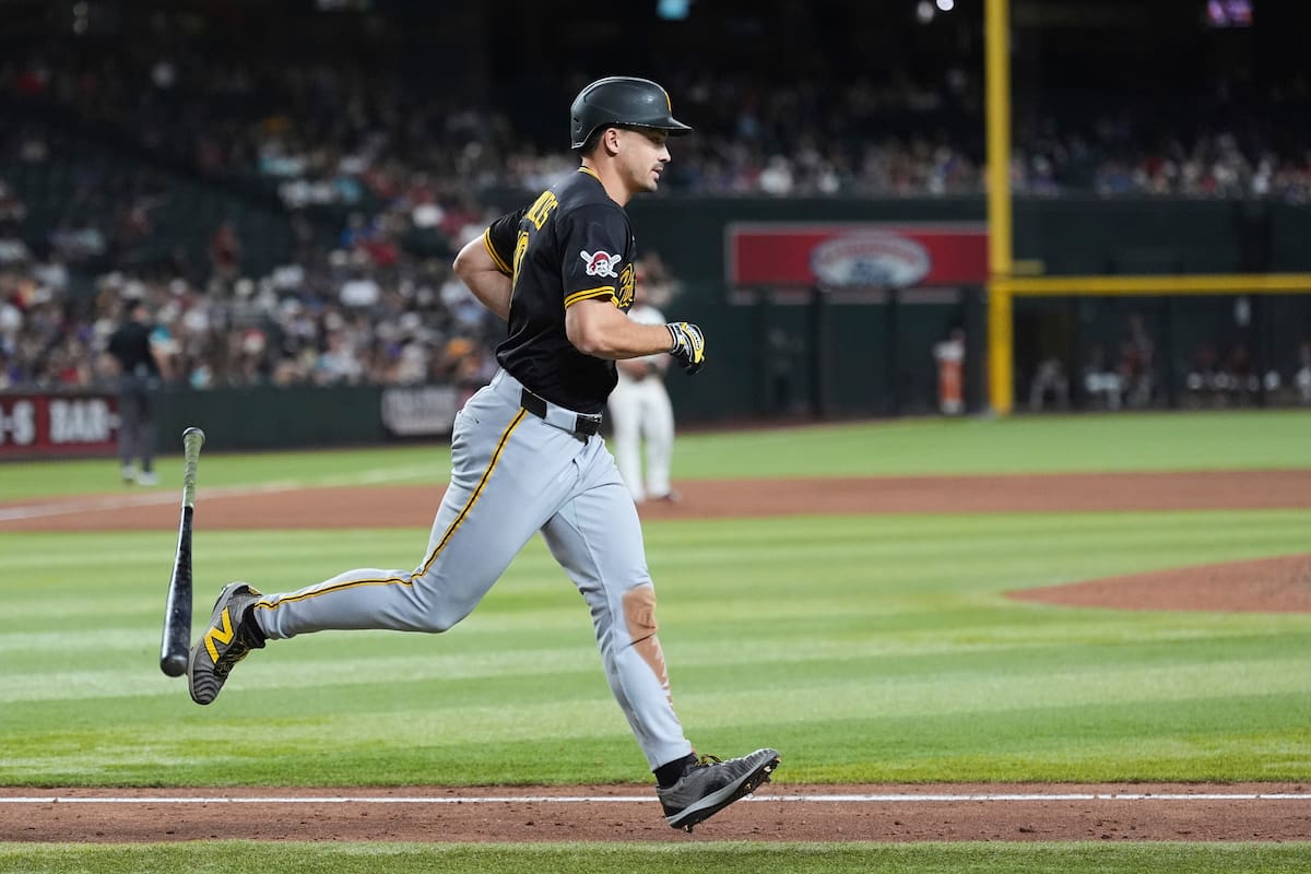 Reynolds conecta jonrón de 3 carreras, Piratas anotan 7 en la 8ª y vencen 9-6 a Dbacks