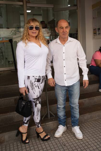 Ricardo Bochini con su mujer, Graciela Suñé.