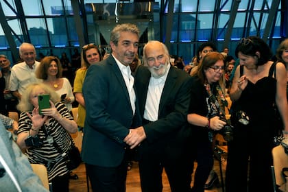 Ricardo Darín estuvo presente en el homenaje al gran actor Héctor Alterio, un intérprete clave de distintos momentos históricos de nuestro país
