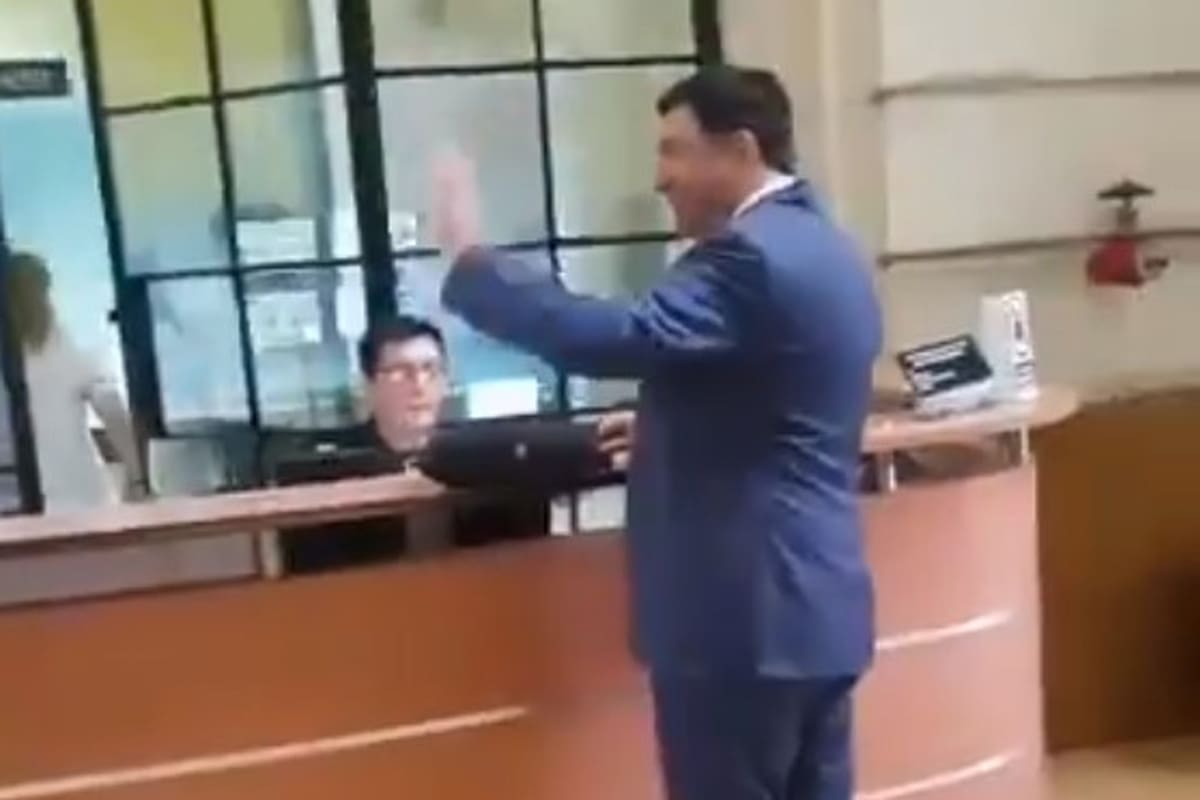 Ricardo Echegaray volvió a la AFIP después de que la nueva titular del organismo, Mercedes Marcó del Pont, levantó su suspensión