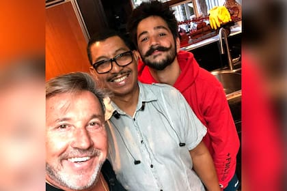 Ricardo Montaner, Roberto "Ruper" y Camilo en la foto que el cantante argentino-venezolano compartió tras su muerte