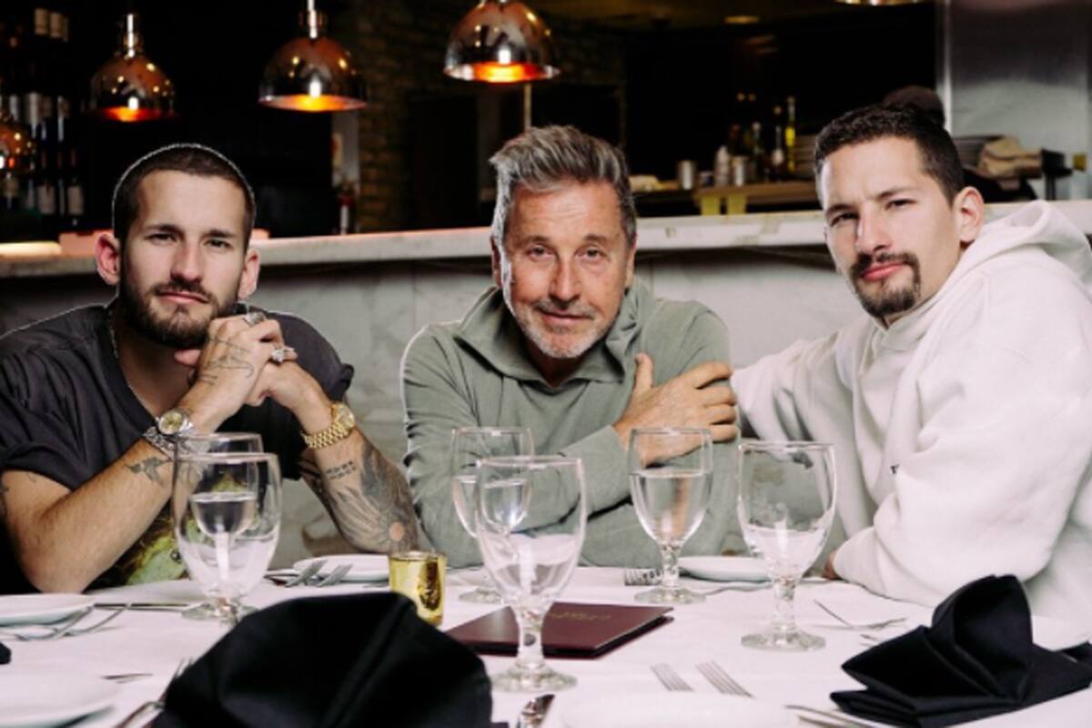 Ricardo Montaner y sus hijos, Mau y Ricky, llegaron a nuestro país por un proyecto laboral, pero despertaron polémica en las redes