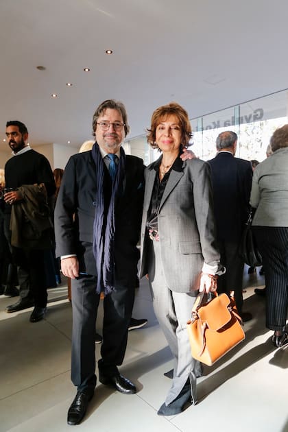 Ricardo Zuberbühler y Alejandra Pecoraro, directora de Asuntos Culturales de Cancillería