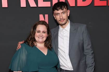 Richard Gadd junto a Jessica Gunning, la actriz que interpreta a Martha en Bebé Reno