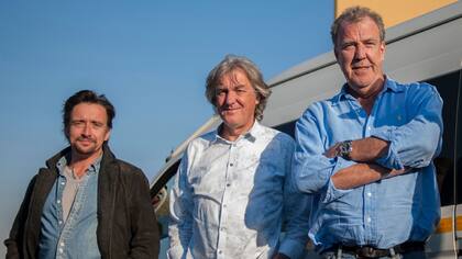 Richard Hammond, James May y Jeremy Clarkson, presentadores del show The Grand Tour, una producción original de Amazon que costó cerca de 200 millones de dólares