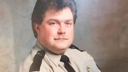 Richard Jewell tenía 33 años cuando pasó, en apenas tres días, de ser presentado como un héroe a quedar bajo sospecha por el atentado en Atlanta