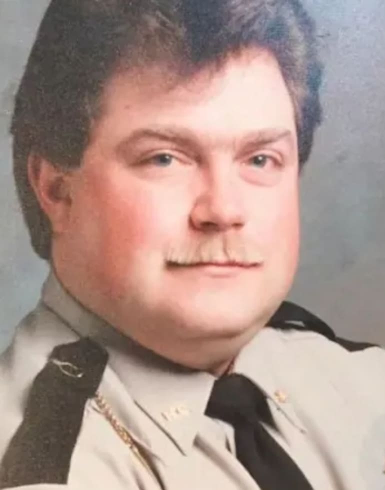 Richard Jewell tenía 33 años cuando pasó, en apenas tres días, de ser presentado como un héroe a quedar bajo sospecha por el atentado en Atlanta