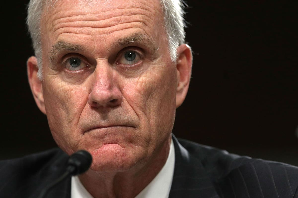 Richard Spencer, secretario de la Marina, rechazó la defensa que había realizado Trump de un cuestionado navy seal