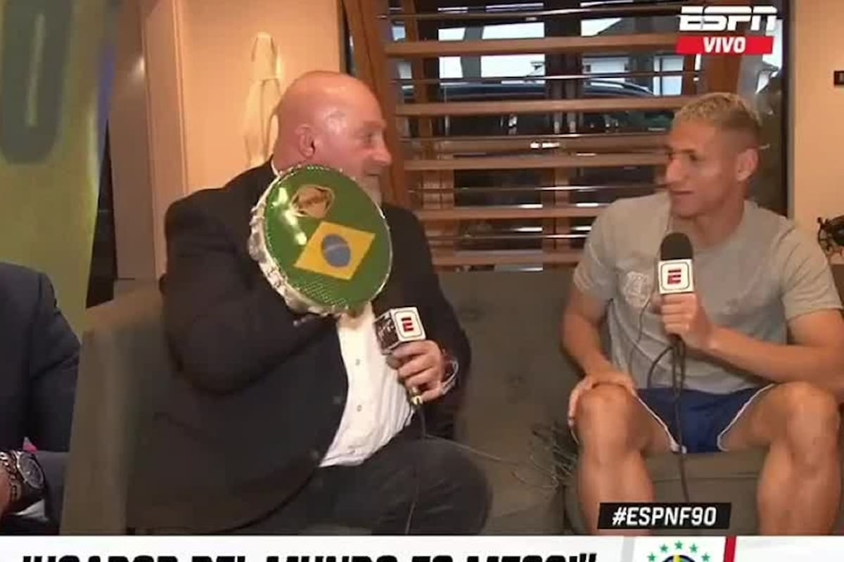 Richarlison toca la pandereta y se compra a todos los periodistas