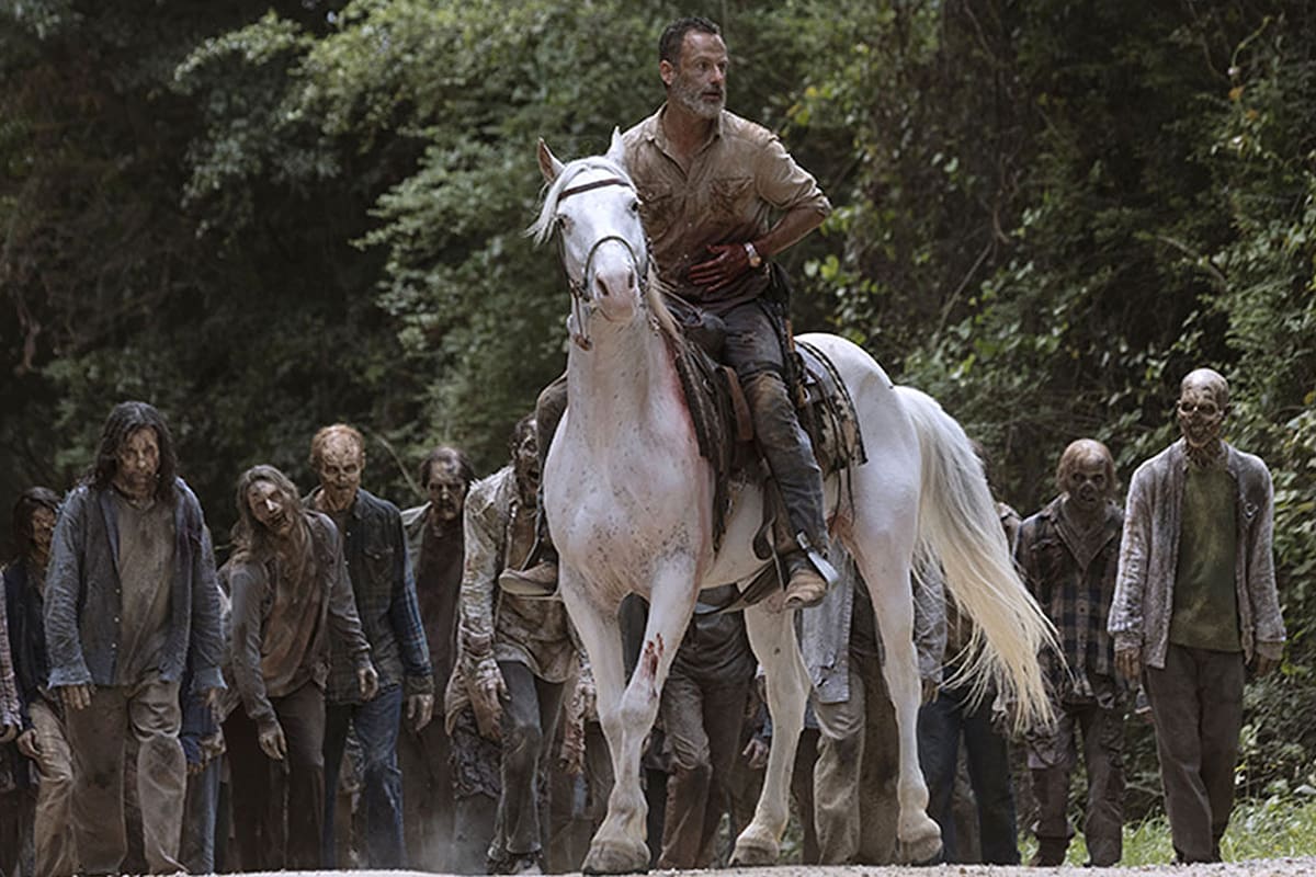 Rick Grimes muere y la serie da un salto en el tiempo para focalizarse en el destino de su pequeña hija