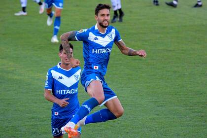 Ricky Alvarez festeja el 1 a 0 contra Central Córdoba en Santiago del Estero