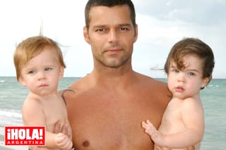 Valentino y Matteo, los hijos de Ricky Martin: cumplieron 18 y presentaron a sus novias