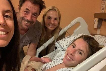 Ricky Sarkany posó feliz en familia junto a su primer nieto