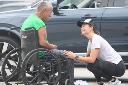 Ricos, famosos y solidarios: de Jennifer Garner a Tom Holland, las celebridades y sus buenas acciones del día en fotos