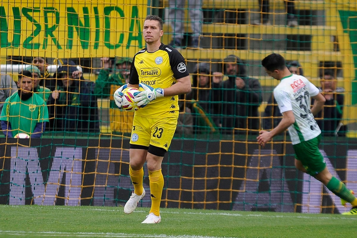 Rigamonti, protagonista en el empate de Defensa y Belgrano