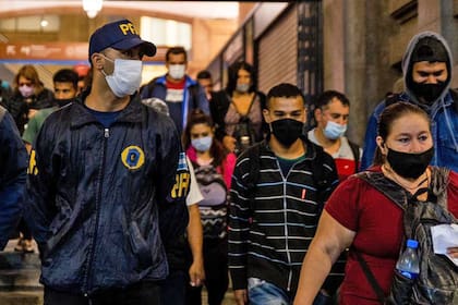 La policía controla en la estación Constitución
