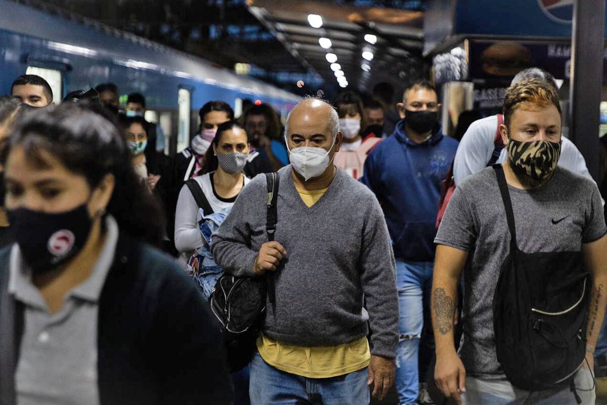 Rigen las nuevas restricciones en el AMBA. Estación de trenes de Constitución