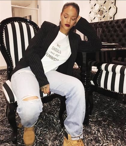 Rihanna con la remera del celebrado modisto
