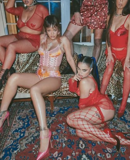 Rihanna y Lourdes protagonizaron el video