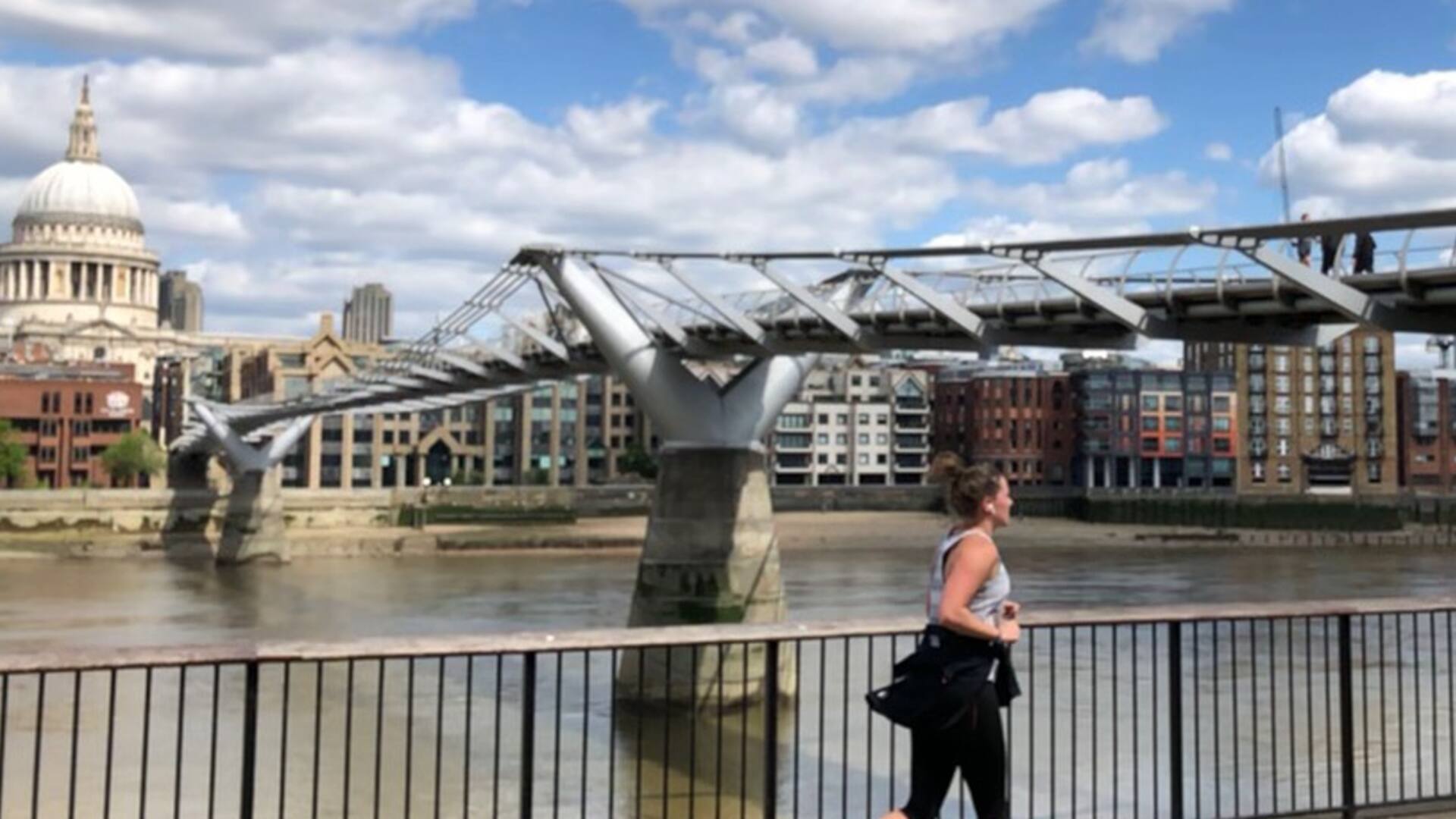 El Shard es un rascacielos de 95 pisos.