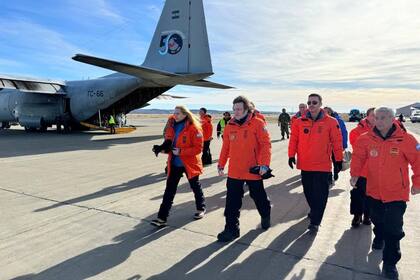 Río Gallegos. El Presidente Javiel Milei inicia su viaje hacia la Antártida