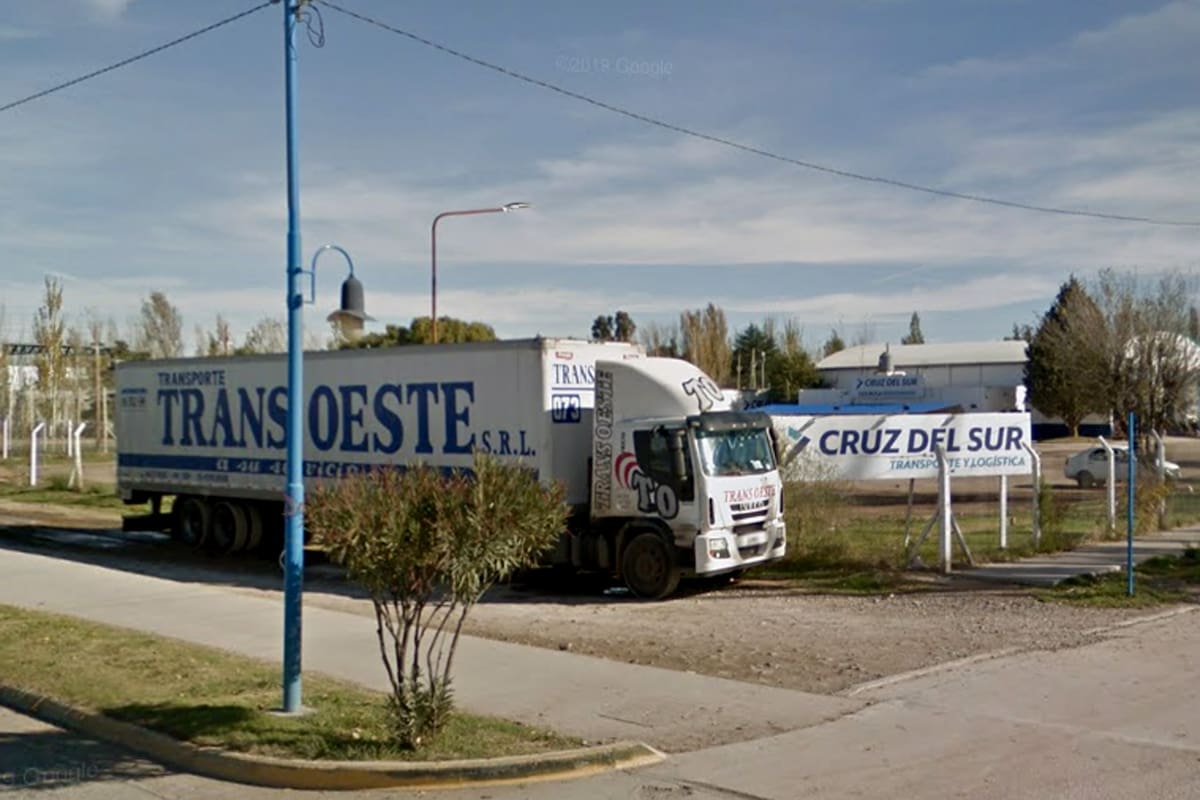 Río Negro: encuentran muerto a un joven chofer en el baño de la empresa donde trabajaba