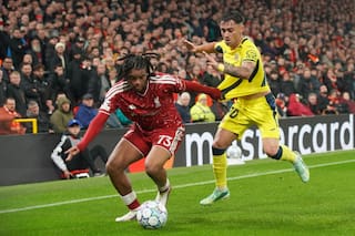 El adolescente despiadado Ngumoha inspira la remontada del Liverpool en la Champions