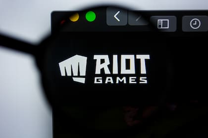Riot Games acordó un pago millonario para resolver una demanda colectiva por discriminación, acoso y abuso sexual